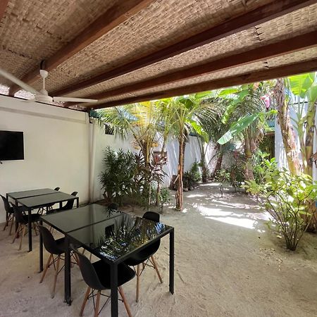 Villa Kudi Maldives Guest House Thulusdhoo Exterior photo