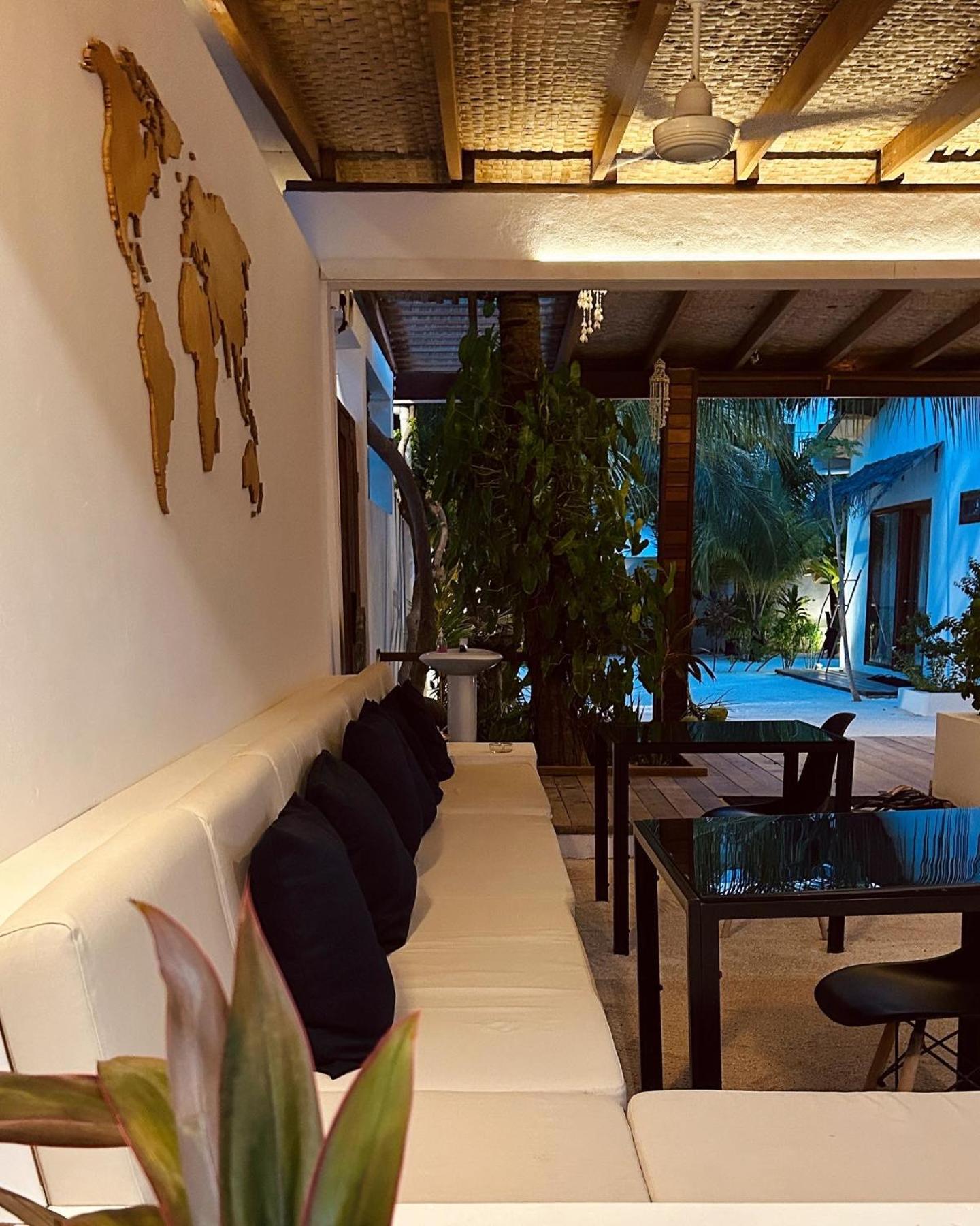 Villa Kudi Maldives Guest House Thulusdhoo Exterior photo